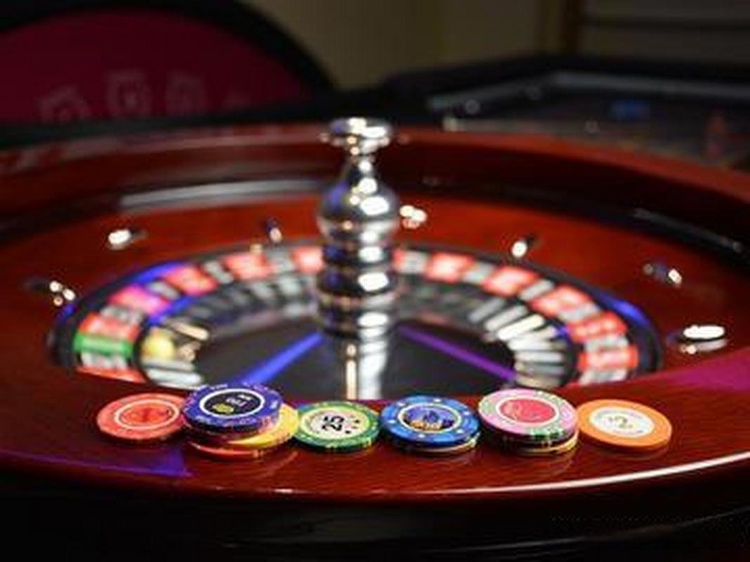 569